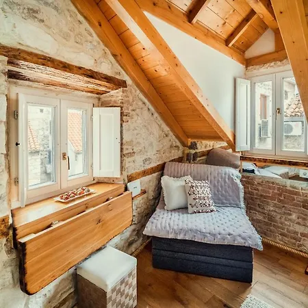 Apartman Gorgeous Historic *