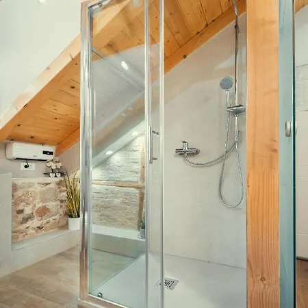 Gorgeous Historic Apartman *