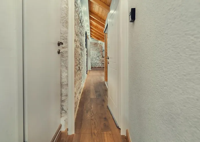 Apartment Gorgeous Historic Split